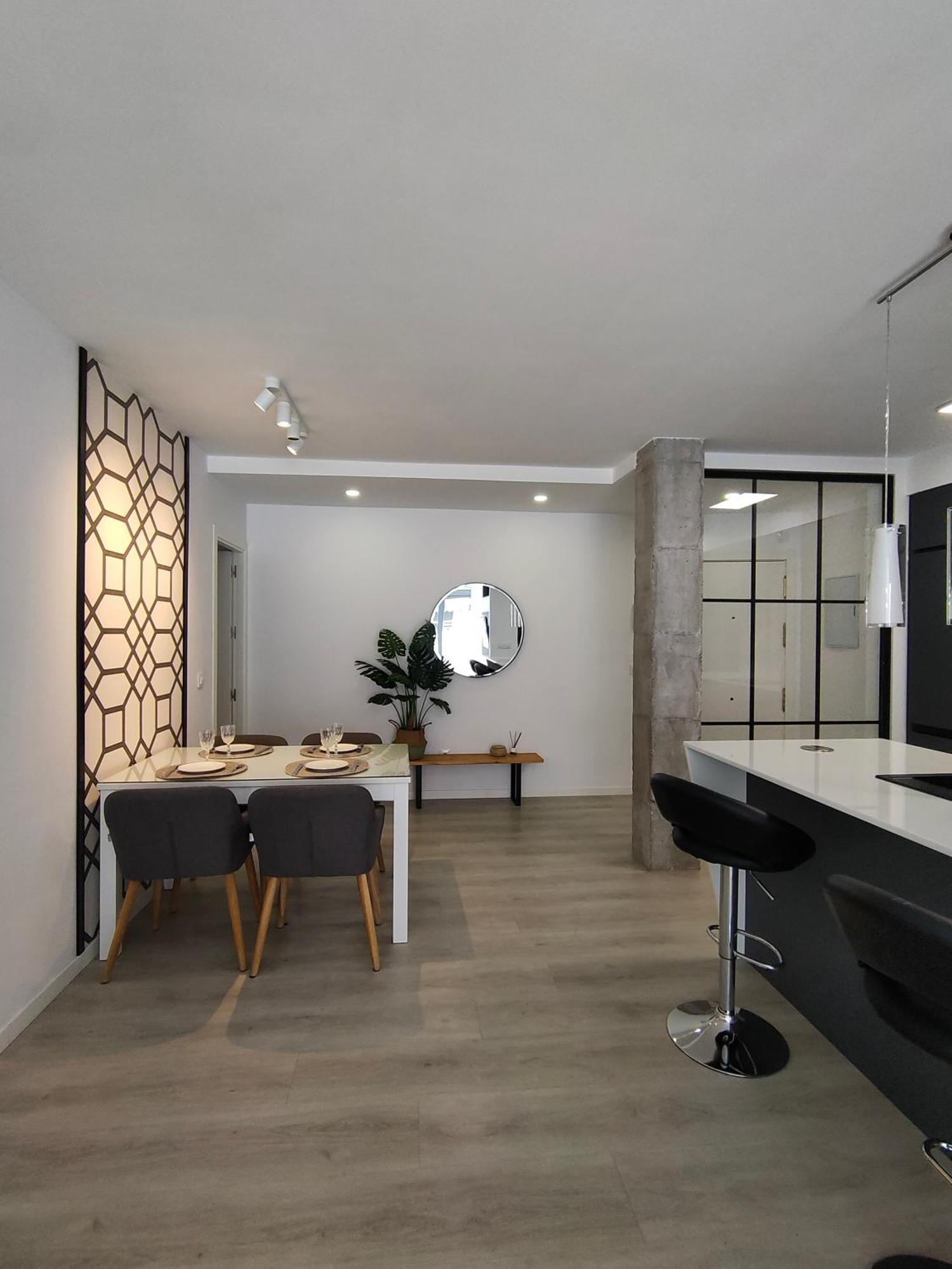 Casa Mallen, Con Amplia Terraza, En El Barrio De Nervion Seville Exterior photo